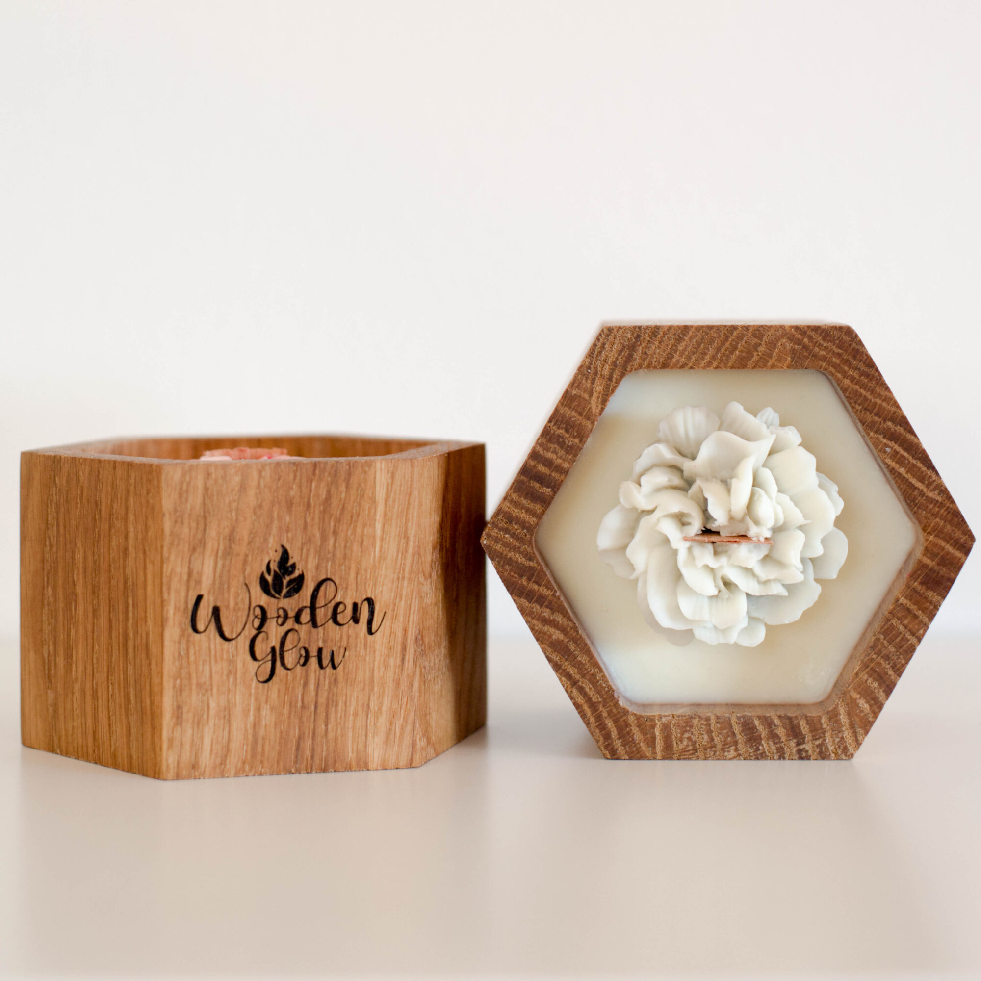 Personalizirane sojine svijeće Wooden Glow s drvenim fitiljem, izrađene od ekološkog voska